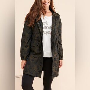 Cute camo star raincoat size M